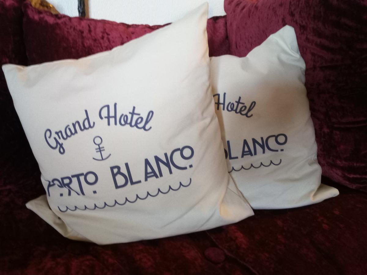 Grand Hotel De Port Blanc Penvenan Exterior photo